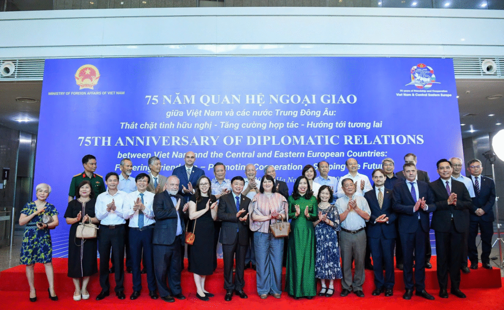 Nhịp Cầu Kỷ niệm 75 năm Việt Nam - Trung Đông Âu 6 image 35