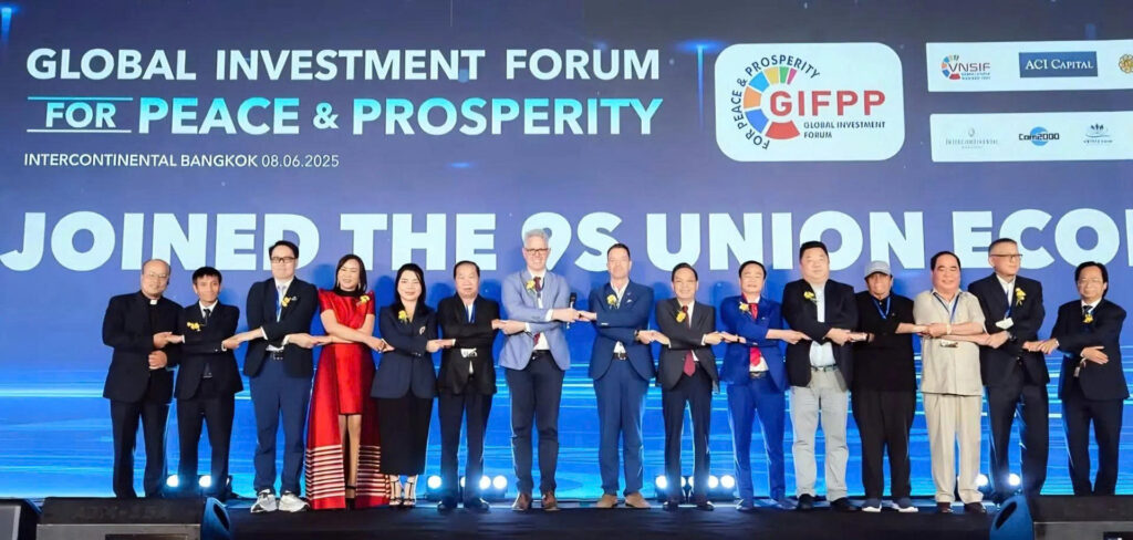 ĐẠI HỘI XIV KHẲNG ĐỊNH VIỆT NAM TỪ KỶ NGUYÊN VƯƠN MÌNH ĐẾN SỨ MỆNH TOÀN CẦU 3 Đại diện doanh nhân 12 Quốc gia thực hiện nghi thức cam kết tham gia và phát triển 9S UNION tại Bangkook ngày 8/6/2025.