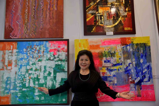 Hơn 1.500 tác phẩm hội họa cùng hơn 115 triển lãm của họa sĩ Văn Dương Thành trên hành trình nghề nghiệp

ẢNH: LAM PHONG